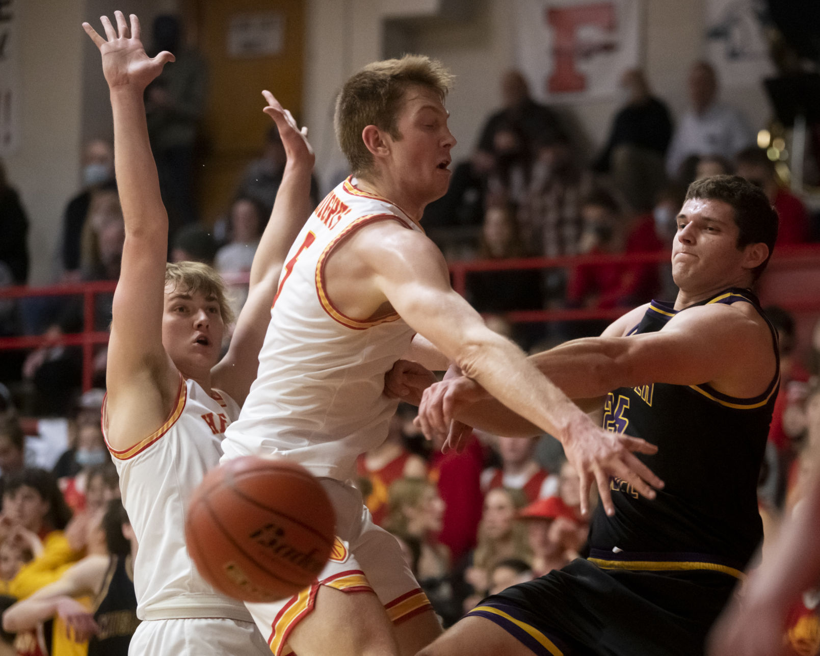 Sentinel vs. Hellgate boy's basketball 01